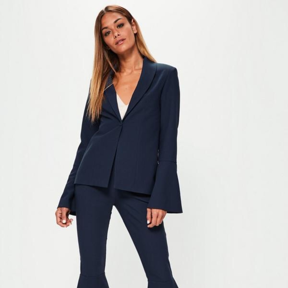 NWT Missguided Blue Blazer with Flare Arm. Size 4